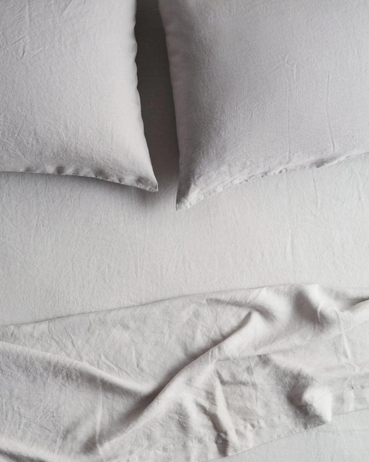 Sofia Organic Belgian Flax Linen Pillowcase with Ties Set - Image 3