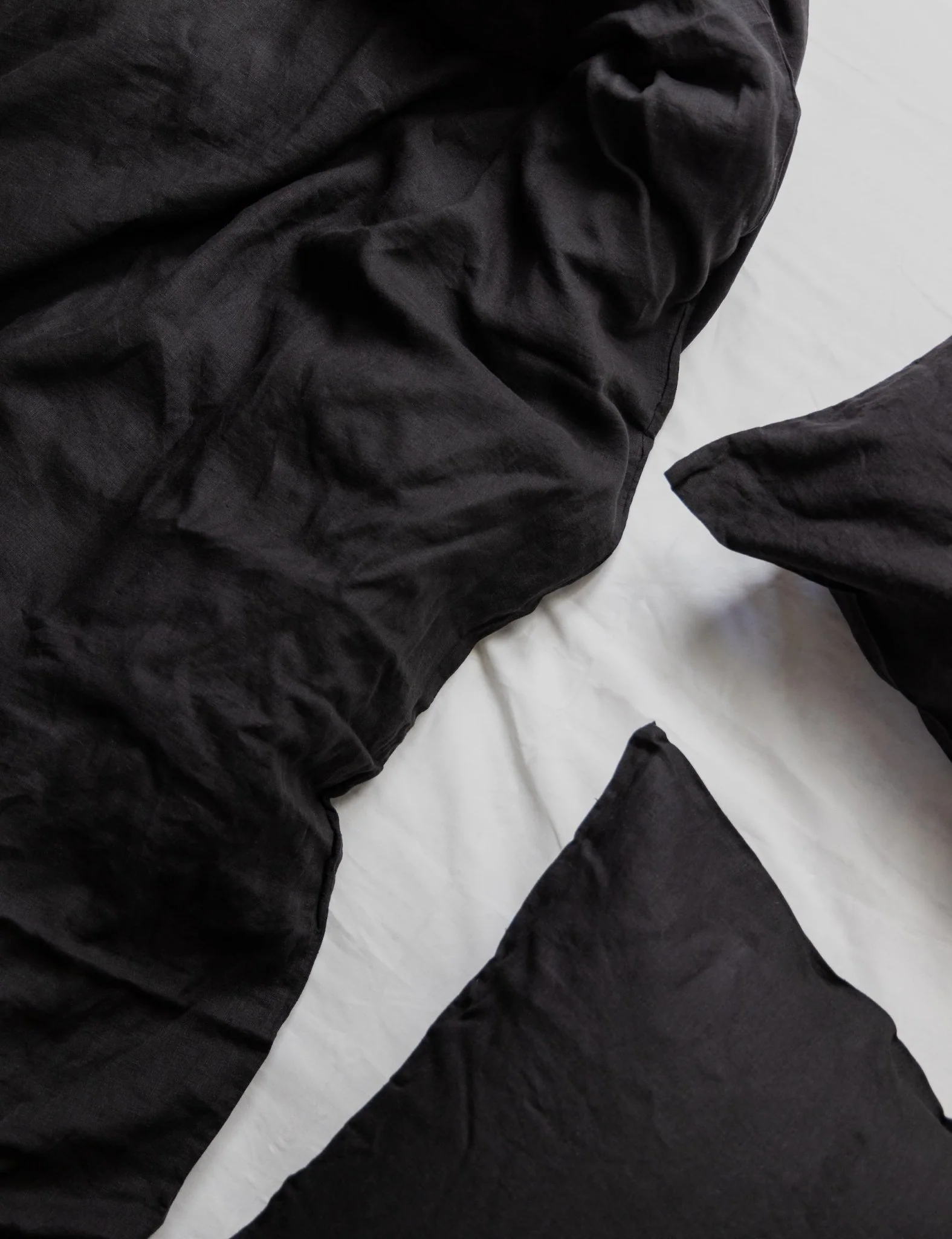 Sofia Organic Belgian Flax Linen Pillowcase with Ties Set - Image 6